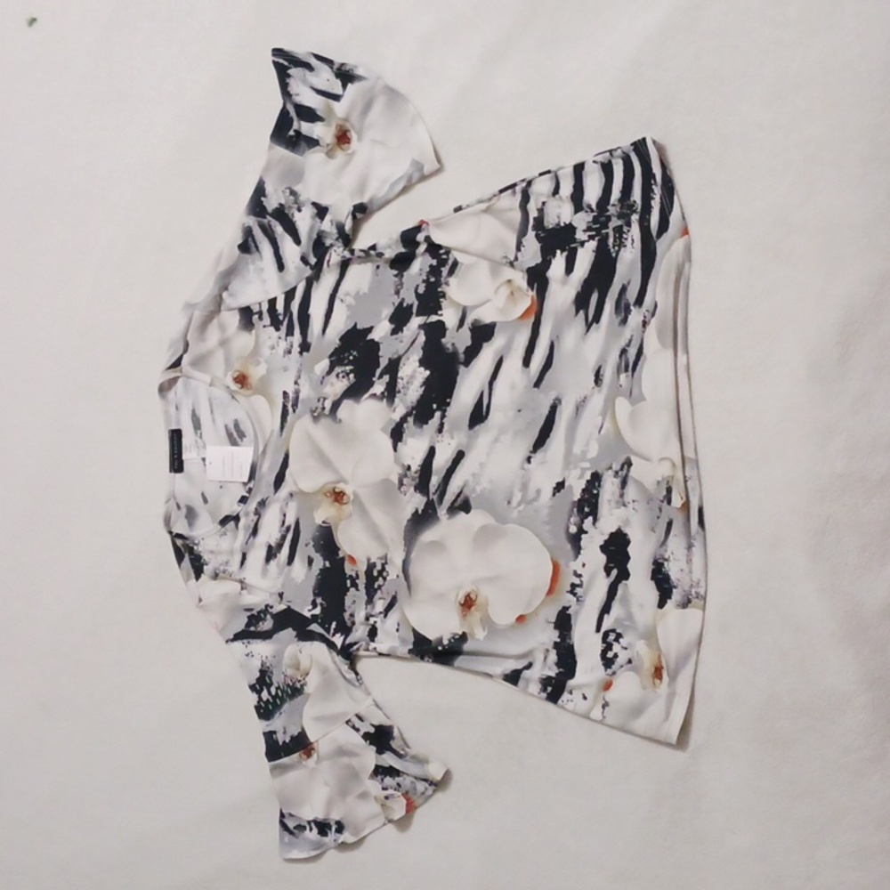 Sea & Anchor Women's Medium Short Sleeve Shirt Floral